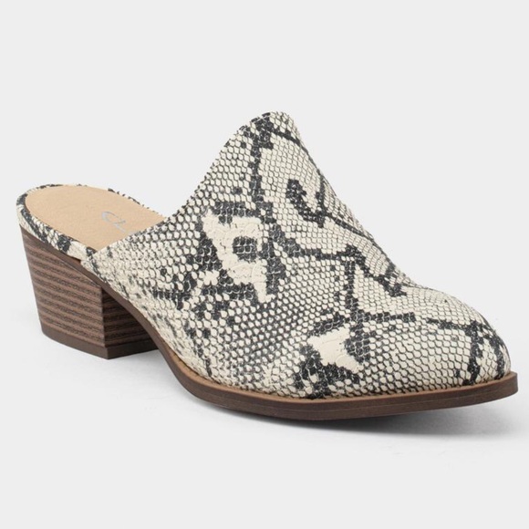 CL by Laundry Shoes - Name your price sale💙 CL by laundry mule shoes